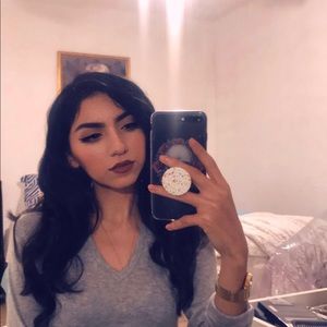 Meet your Posher, Elva